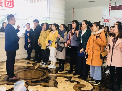 熱烈歡迎丨昌禾商學院，柔然彩虹隊光臨寧夏昌禾裝飾參觀學習！